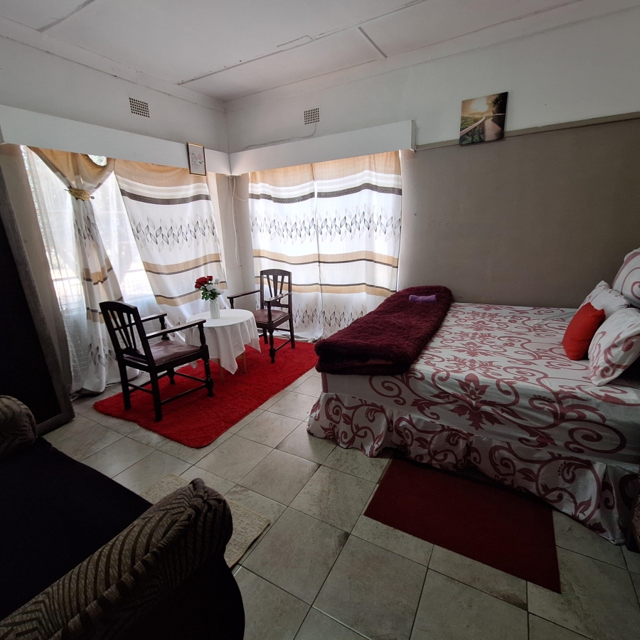 4 Bedroom Property for Sale in Heilbron Free State